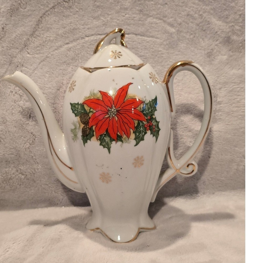 Lipper & Mann Vintage Christmas Poinsettia Holly Porcelain Teapot Gold Trim